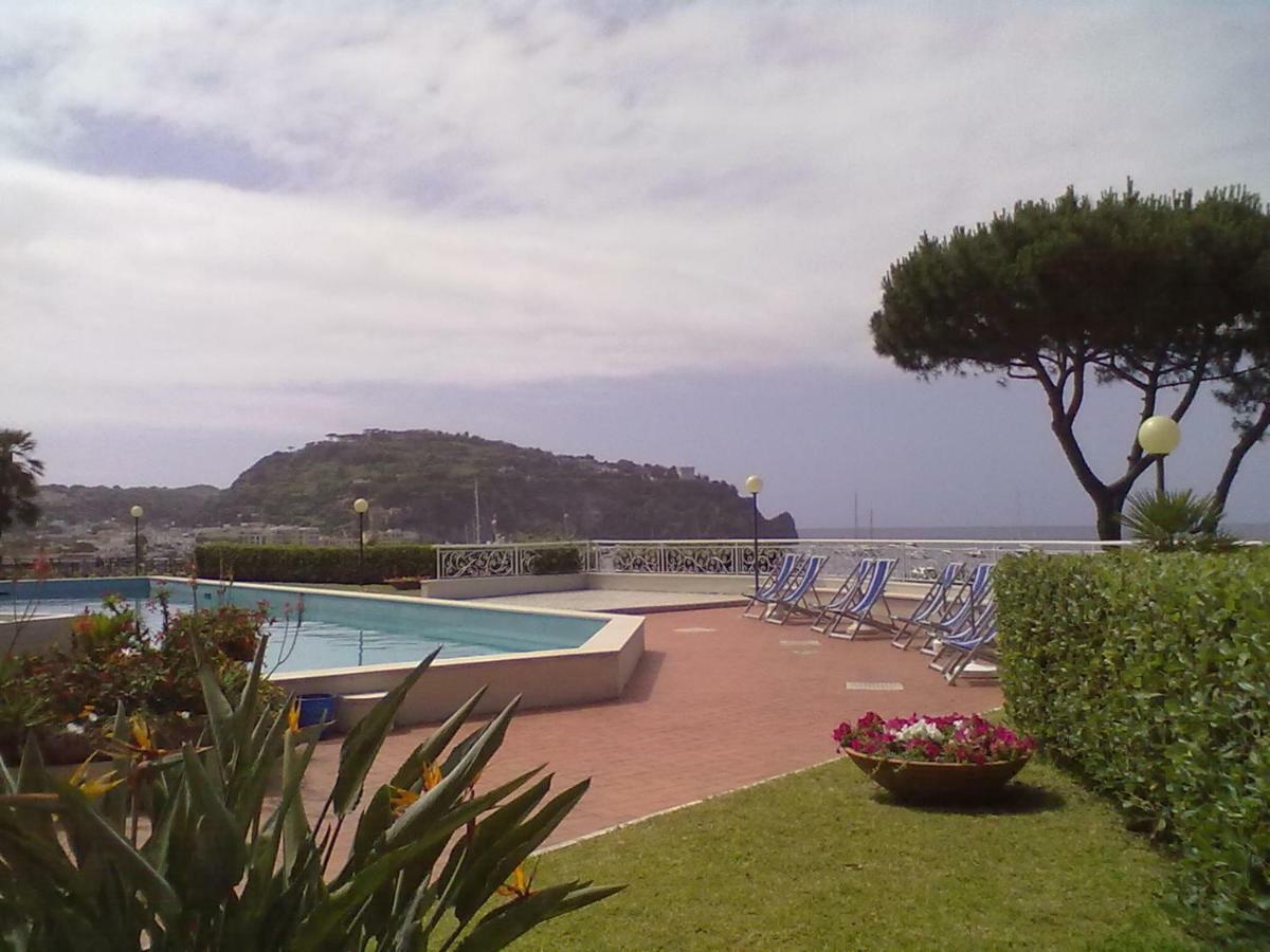 Lacco Ameno  Ischia - Panoramic Apartment On The Sea מראה חיצוני תמונה