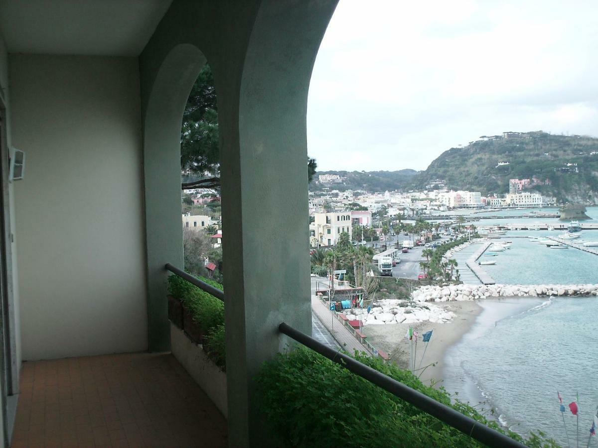 Lacco Ameno  Ischia - Panoramic Apartment On The Sea מראה חיצוני תמונה